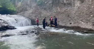 Hendek'te Akıntıya Kapılan Genç Cansız Bedenine Ulaşıldı