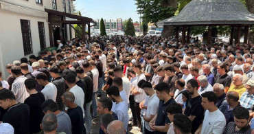 Hendek'te Boğulan Genç İçin Cenaze Töreni Düzenlendi