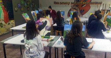 Hiranur Şamlı, resim sanatıyla sağlık sorunlarını aşıyor
