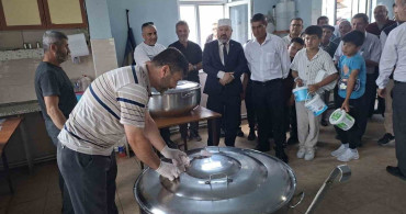 Hisarcık Kutluhallar köyünde geleneksel aşure etkinliği devam ediyor