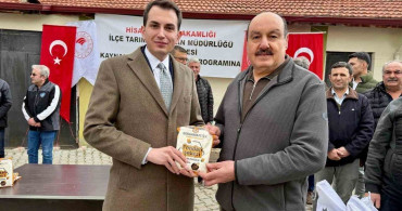 Hisarcık’ta Arı Üreticilerine ve Çiftçilere Destek Paketleri Dağıtıldı