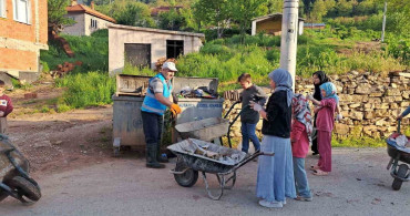 Hisarcık'ta İmamdan Örnek Temizlik Davranışı