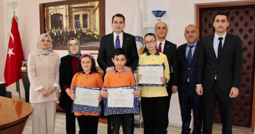 Hisarcık'ta Öğrencilere Kitap Okuma Ödülleri