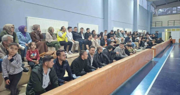 Hisarcık'ta Voleybol Turnuvasında Devlet Hastanesi Şampiyon Oldu
