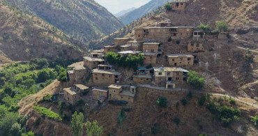 Hizan’ın asırlık taş evleri ve Gayda Barajı hayran bırakıyor