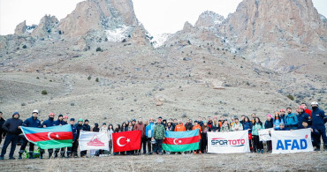 Hocalı Katliamı Kurbanları Haça Dağı'nda Anıldı
