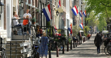 Hollanda'da Covid-19'dan Can Kaybı 5 Bin 715'e Yükseldi