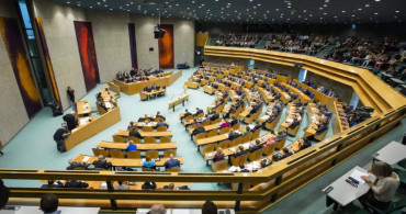 Hollanda’da hükümet düştü: Sonbaharda yeni seçim yapılacak