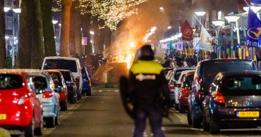 Hollanda’da Pandemi Önlemlerine Karşı Protestolar Şiddetini Arttırdı