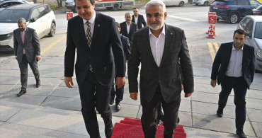 HÜDA PAR ve Saadet Partisi Liderleri Göz Teması Kurdu