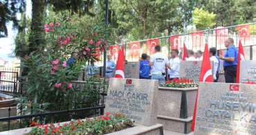Hükümlü ve cezaevi personelinden şehitliğe anlamlı ziyaret