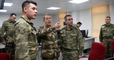 Hulusi Akar Suriye Sınırında!