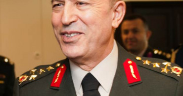 Hulusi Akar: Komşumuz Yunanistan, NATO'daki Görüşmeleri Çok Yavaşlatıyor!