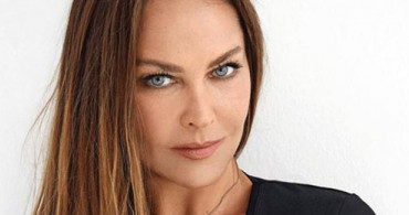 Hülya Avşar 'Selfie' Filminin Fragmanını Yayınladı