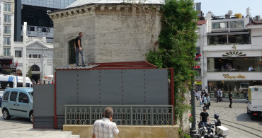 İBB’nin Hizmeti Şaşırtmıyor! ‘300 Yıllık Tarihi Eseri Katlettiler’