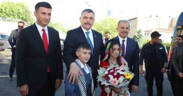İçişleri bakanı Mustafa Çiftçi Hakkari'de