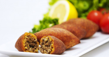 İçli köfte nasıl yapılır, hangi bulgurdan yapılır, hangi yöreye aittir? İçli köfte için gerekli malzemeler