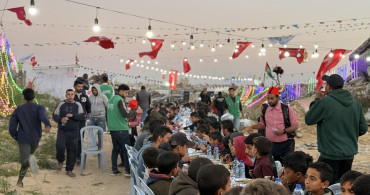 İDDEF, Gazze'de Morale İhtiyaç Duymayanlar İçin İftar Sofraları Kuruyor