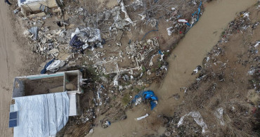 İdlib'deki Sel Felaketi: 300 Çadır Kullanılamaz Hale Geldi