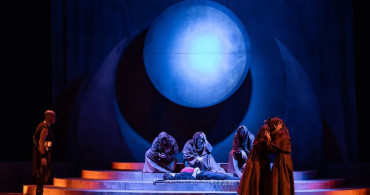 İDOB'da 'Tehlikeli Oyun' ve 'Deli Dumrul' Dünya Prömiyeri Yapıyor