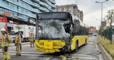 İETT Otobüsü ile Sulama Tankeri Çarpıştı! Yaralılar Var
