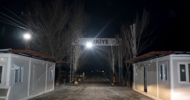 Iğdır Valisi Taşolar, Alican Sınır Kapısı'nda İncelemelerde Bulundu