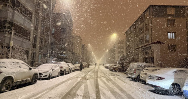 Iğdır'da Mevsimin İlk Karı Yağdı
