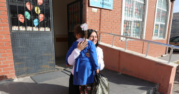 Iğdır'daki Öğrencilere Kış Yardımı