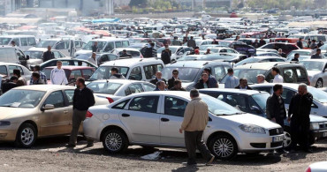 İkinci el otomobilde yeni dönem başlıyor: Yarından itibaren sıfırından pahalı araç olmayacak