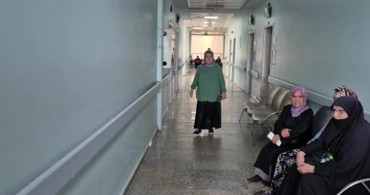 İlk ayakkabısını 51 yaşında giyen Melek Kandil'in hikayesi