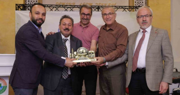 İlkadım Belediyesi'nden Ozanlar ve Şairler Buluşması