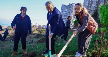 İlkadım'da Fidan Dikim Etkinliği: Doğaya Sahip Çıkmak Hepimizin Görevi