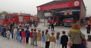 İlkokul Öğrencileri İtfaiye İstasyonunu Ziyaret Etti