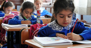 İlkokulu Erteleme İşlemleri İçin Sağlık Raporu Zorunluluğu Kaldırılıyor