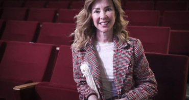 İnci Türkay, Tek Kişilik 'Liste' Oyununun Türkiye Prömiyerini Yaptı