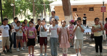 İncirliova'da Neşeli Bahar Şenliği