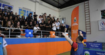 İnegöl'de Engelsiz Kalpler Futsal Turnuvası Coşkusu Yaşandı