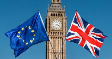 İngiltere'de Brexit Oylaması Ertelendi 