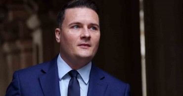 İngiltere'de Eski Sağlık Bakanı Wes Streeting'ten Starmer'a Rekabet Çağrısı
