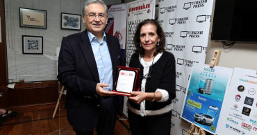 İngiltere'deki Başarılı Türklerin Hikayeleri: Zirvedekiler Kitabı Tanıtıldı