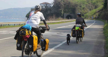 İngiltere'den 6 Kıtaya Bisikletle Yolculuk: Alexia ve Owain Ordu'da