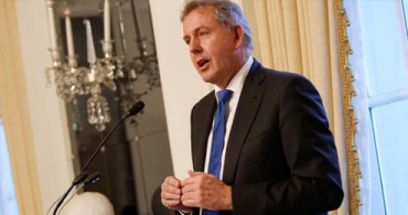 İngiltere'nin ABD Büyükelçisi Kim Darroch İstifa Etti