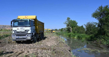 İnönü Belediyesi’nden Sarı Su Deresi’nde kapsamlı temizlik çalışması