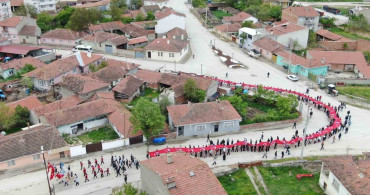 İnönü'de 107. Yıl Gençlik Yürüyüşü Coşkusu