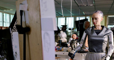 İnsansı Robot Sophia'nın NFT Eseri Satıldı