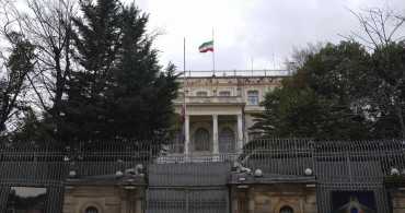 İran Başkonsolosluğu'nda Yas İşlemleri Başlatıldı