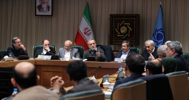 İran Cumhurbaşkanı Pezeşkiyan'dan Valilere Yeni Ticaret Yetkileri