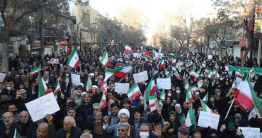 İran Kaynıyor: Protestolar 27 Eyalete Yayıldı