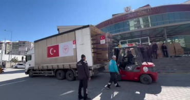 İran'a Yardım Tırları Gönderildi