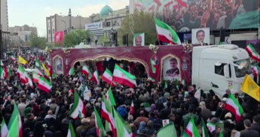 İran'da Cenaze Töreni: Amiral Ali Rıza Tengsiri